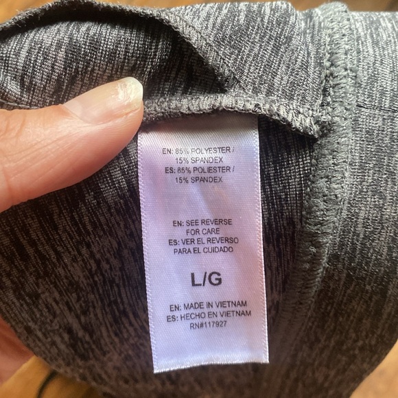 gaiam large grey sports bra with removable padding - Picture 5 of 6